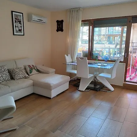 Central Carafovo Apartment *